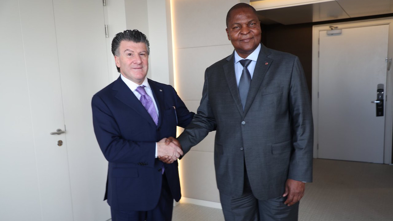 Flussi migratori: la soluzione è investire in Africa